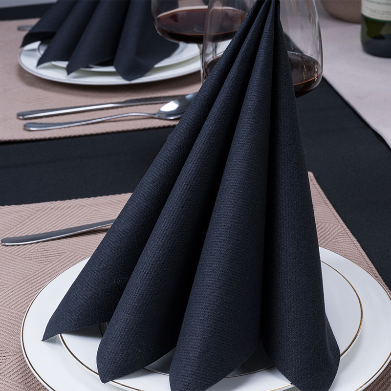 Serviettes Airlaid noires à capacité d'absorption moyenne à élevée : le secret de l'absorption de l'eau