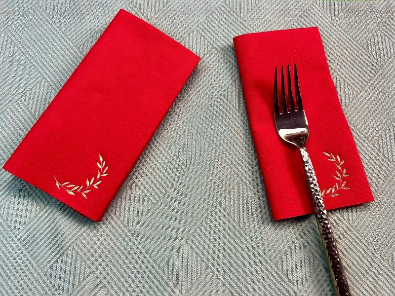 Comment les serviettes Airlaid sont-elles fabriquées et qu’est-ce qui les rend uniques ?