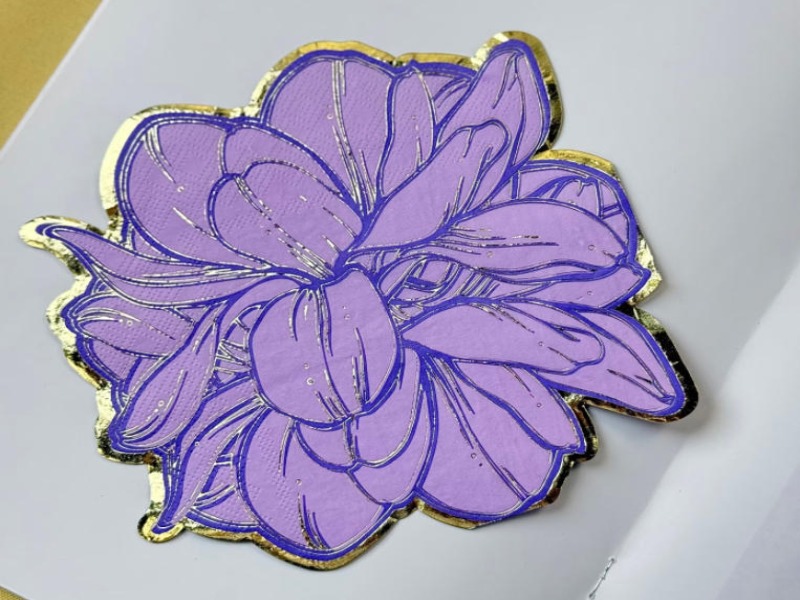 Faites ressortir vos fêtes festives avec des serviettes découpées à thème